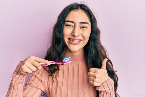 Check Out These Braces’ Tools To Keep Your Smile Healthy!